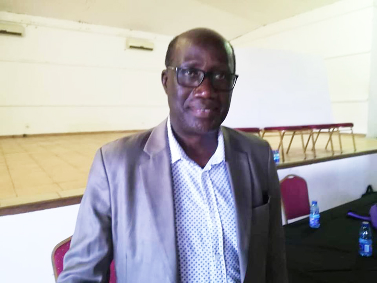 Interview / Racine Senghor : « La lecture ouvre l'esprit à beaucoup de perspectives...»